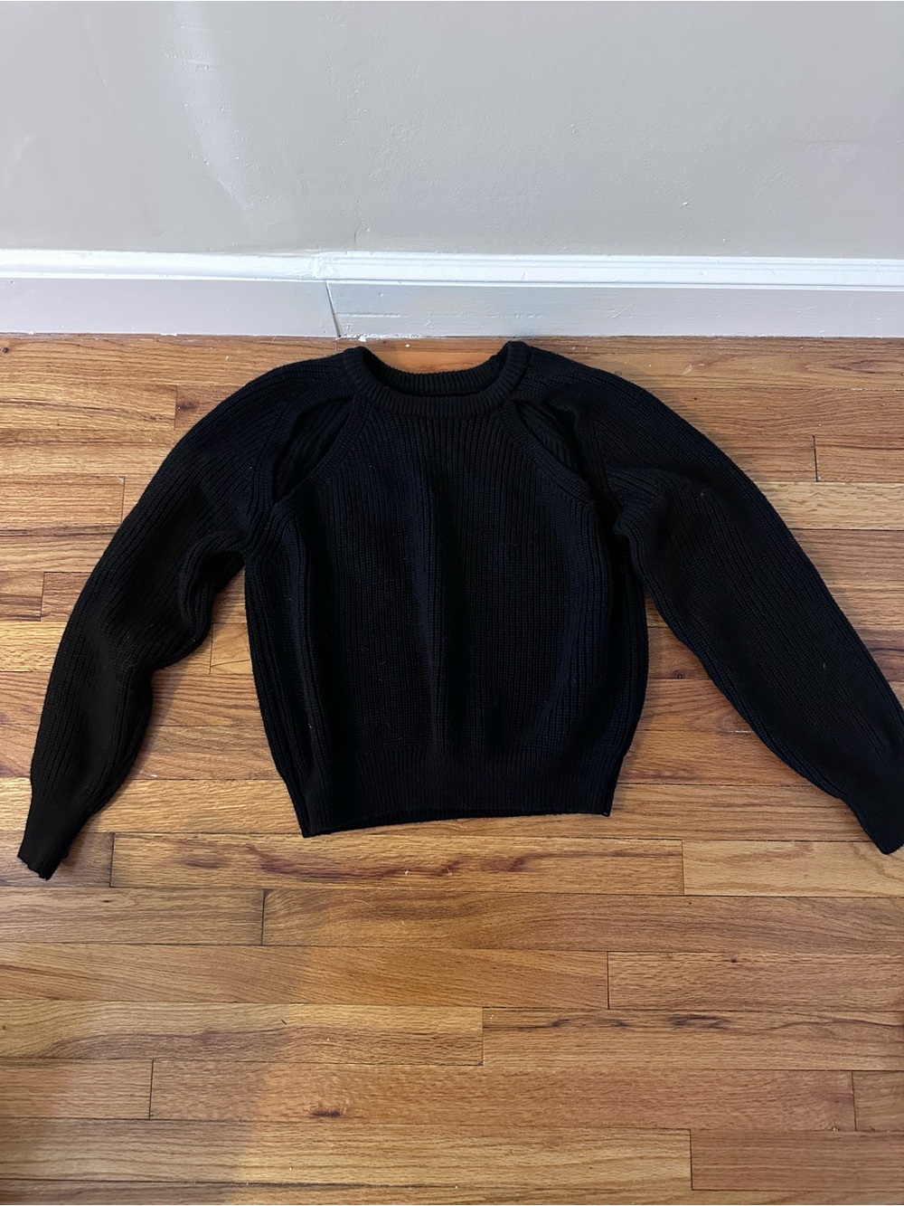 Commense Black Ribbed Crew Sweater